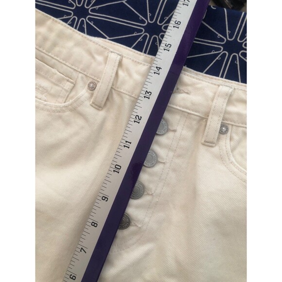 We The Free Women’s White Denim Skirt Size 28  Distressed Button Front Raw Hem - Picture 5 of 9